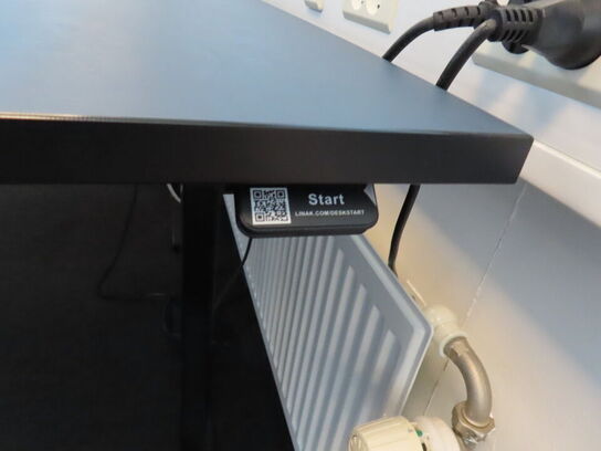 El. hæve/sænke skrivebord, RUMAS, med udtrækskuffe