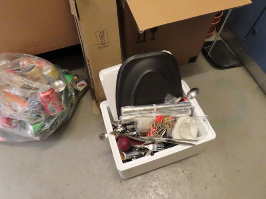 Tøm rummet for pant og køkkengrej