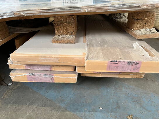 1 Palle med Berry Alloc Gulv brædder og lister