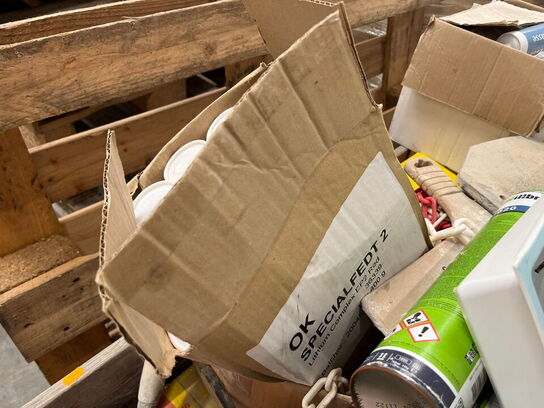 1 Palle med Assoreret Matrialer