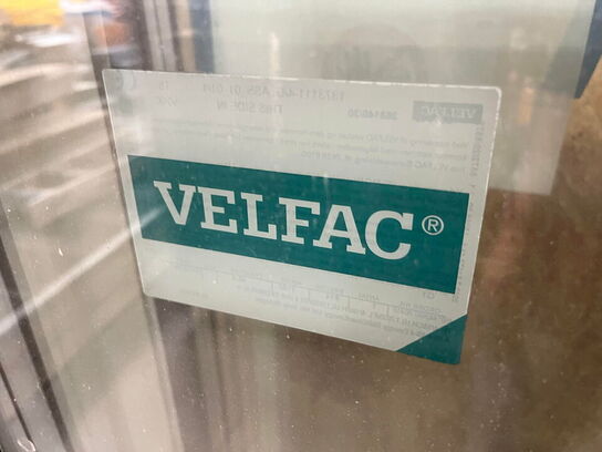 1 Palle med 2 Glas partier og dør og 1 Vindue