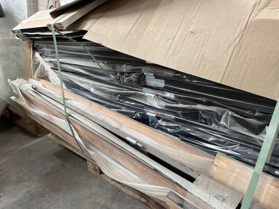 1 Palle Træ Karme m. nogle hægsler