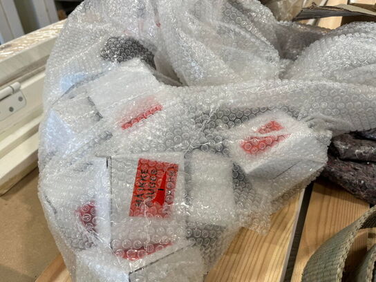 1 Palle med Fodlister og byggematerialer