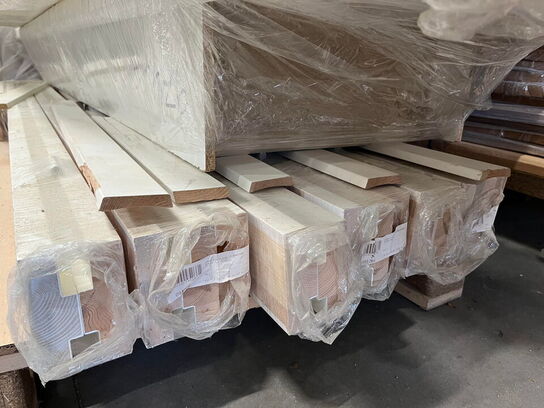 1 Palle med Assortert Byggematrialer