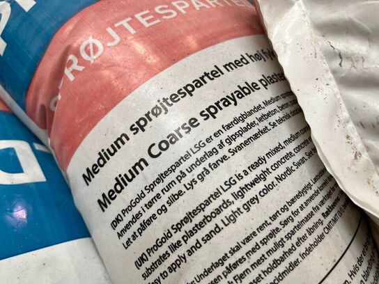 1 Palle med Assortert Byggematrialer