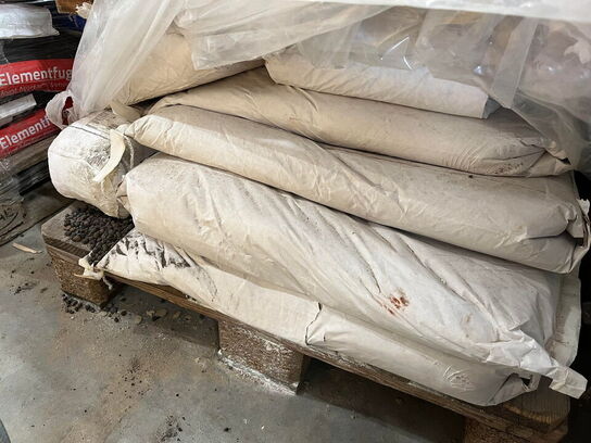 2 Palle med Bla. Sprøjte Beton og Betonmørtel