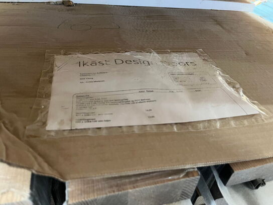 1 Palle med Assortert Byggematrialer