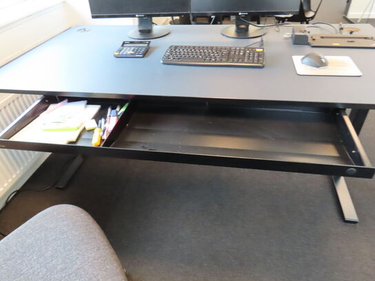 El. hæve/sænke skrivebord, RUMAS, med udtrækskuffe