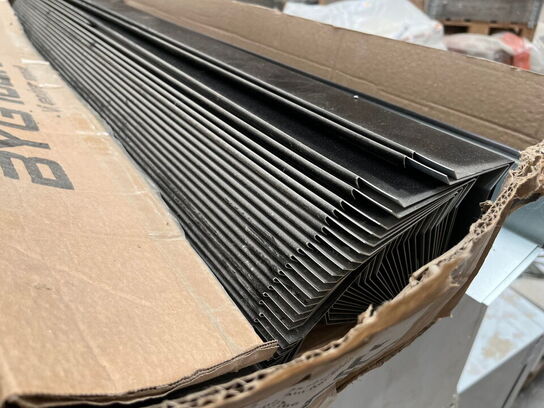 Palle med 8 stk. El-Kedel, Kasse med Vindskeder