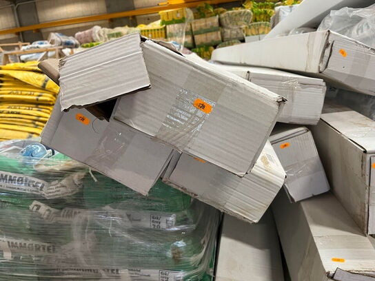 5 Kasser m. 2 Sorte nedløbsrør