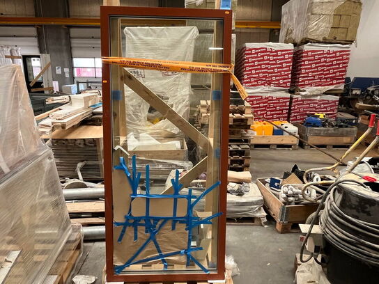 Glas dør med metal ramme 