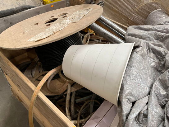 1 Palle med Assoreret Matrialer