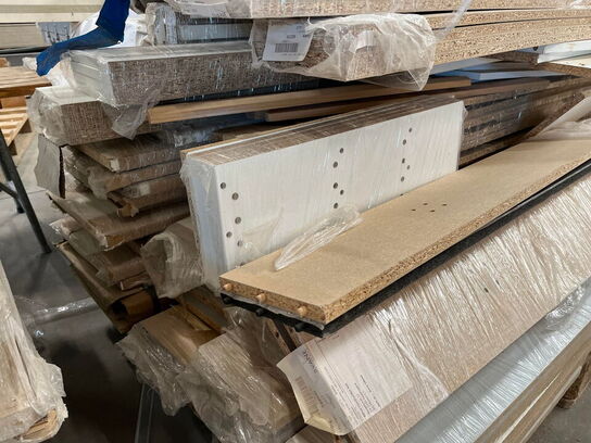 1 Palle med Assortert Byggematrialer