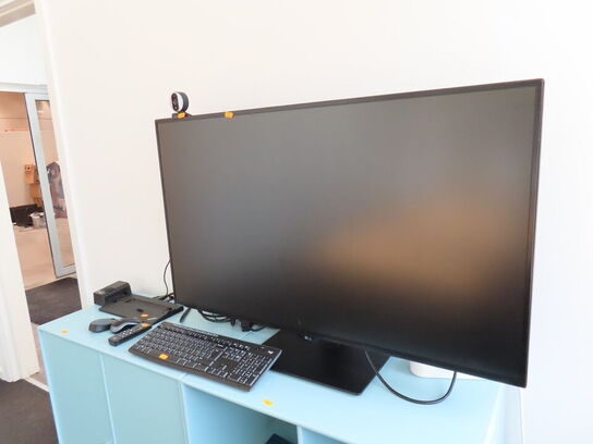 43" monotor, LG 43UN700-B m. tastatur, webcam og dockingstation,