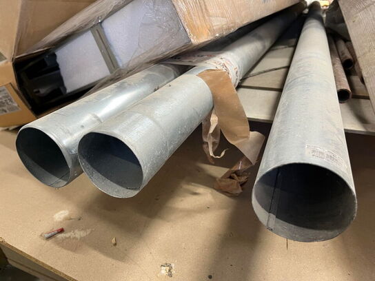 1 Palle med Assortert Byggematrialer