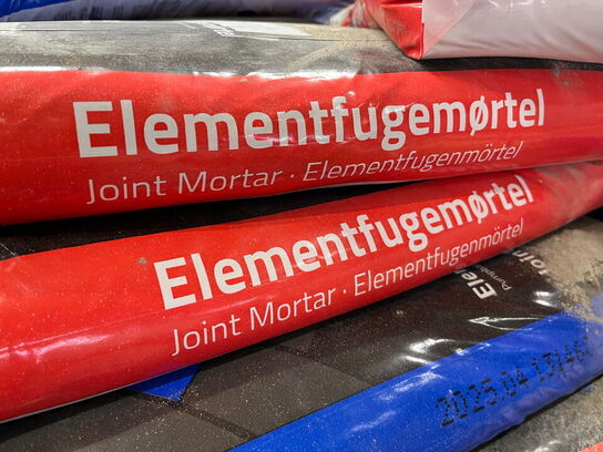 2 Paller med Elementfugemørtel