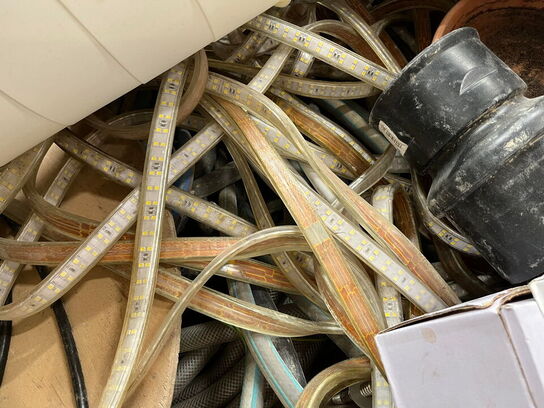 1 Palle med Assoreret Matrialer