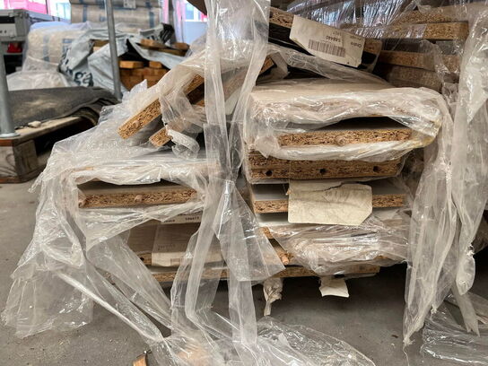 1 Palle med Assortert Byggematrialer