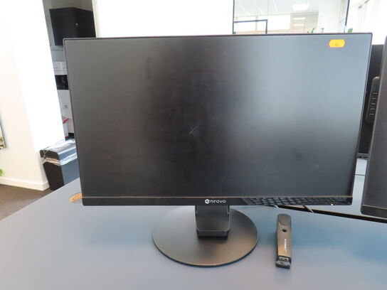 2 stk. monitor, NEOVO FS-24, med keybord og dockinstation
