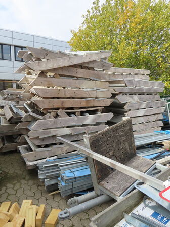 Div. materiel, trakker og jern