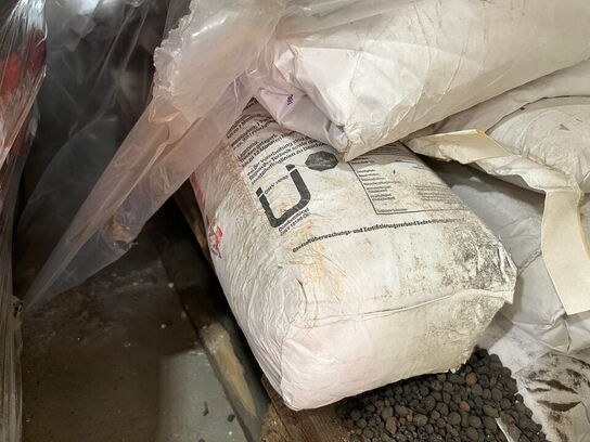 2 Palle med Bla. Sprøjte Beton og Betonmørtel