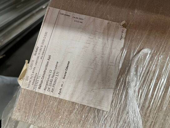 1 Palle med Assortert Byggematrialer