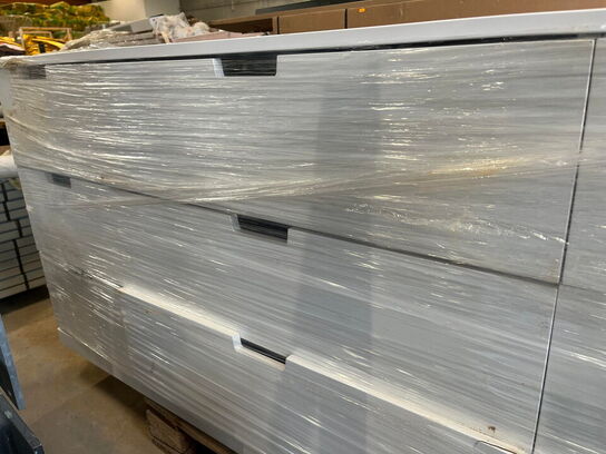 Skuffe system i hvid