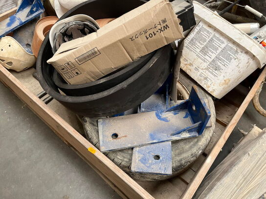 1 Palle med Assoreret Matrialer