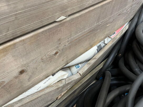 1 Palle med Assortert Byggematrialer