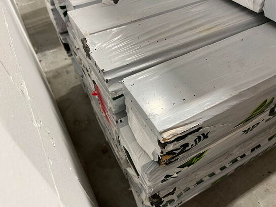 1 Palle med Facade Planker 