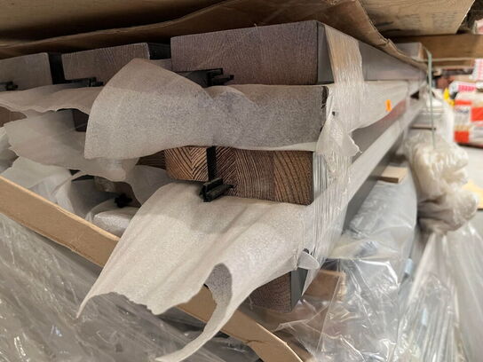 1 Palle med Assortert Byggematrialer