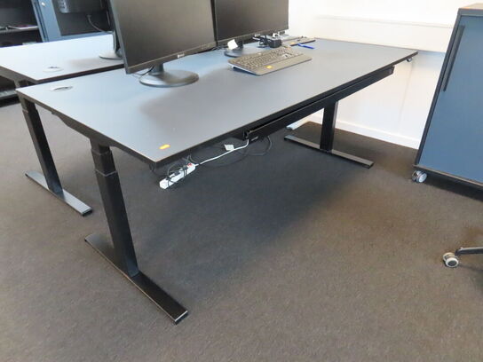 El. hæve/sænke skrivebord, RUMAS, med udtrækskuffe