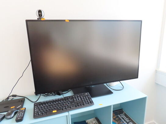 43" monotor, LG 43UN700-B m. tastatur, webcam og dockingstation,