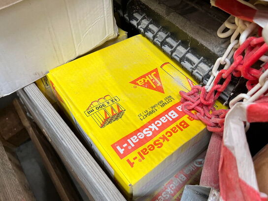 1 Palle med Assoreret Matrialer