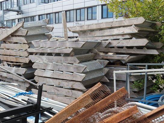 Div. materiel, trakker og jern