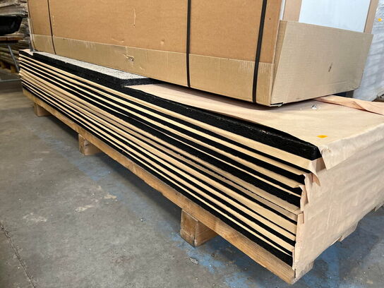 1 Palle med Sorte Troldtekt plader