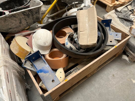 1 Palle med Assoreret Matrialer