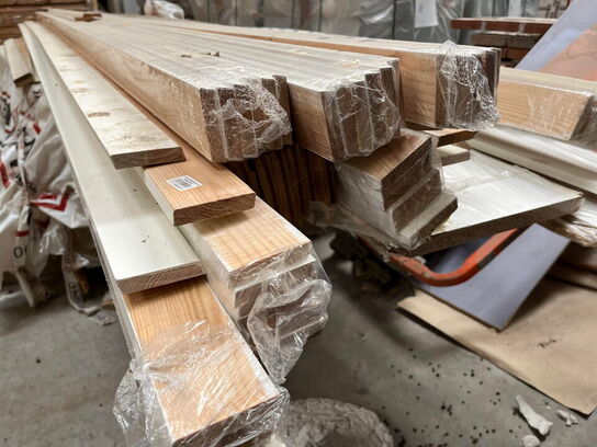 1 Palle med Fodlister og Plader