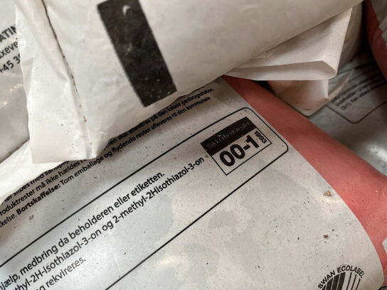 1 Palle med Assortert Byggematrialer