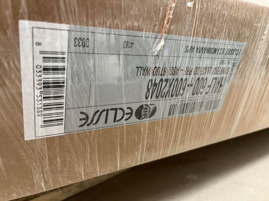 1 Palle med Assortert Byggematrialer