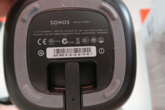 Sonos One SL højtaler + Wall mount