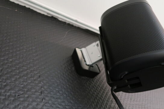 Sonos One SL højtaler + Wall mount