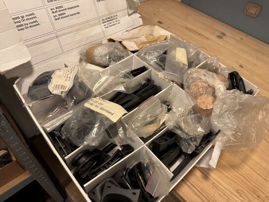 Kæmpe parti retur varer m.m. + lagerreoler