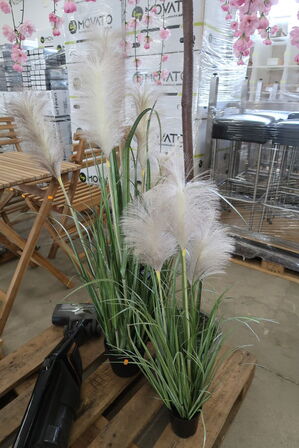 Diverse kunstige planter