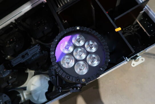 8 stk. batterilamper ASTERA PowerPar AX9 med flightcase m.m.