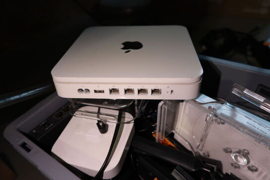 Div. Routere, switche bl.a. APPLE A1302, A1392 m.m.