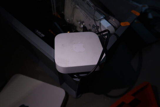 Div. Routere, switche bl.a. APPLE A1302, A1392 m.m.