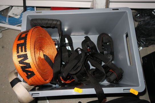 Kasse med spændestroppe