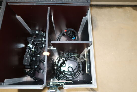 8 stk. batterilamper ASTERA PowerPar AX9 med flightcase m.m.