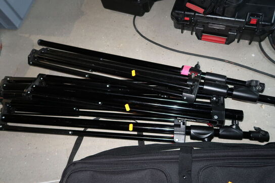 Div. Stativer bl.a. MANFROTTA 1005BAC